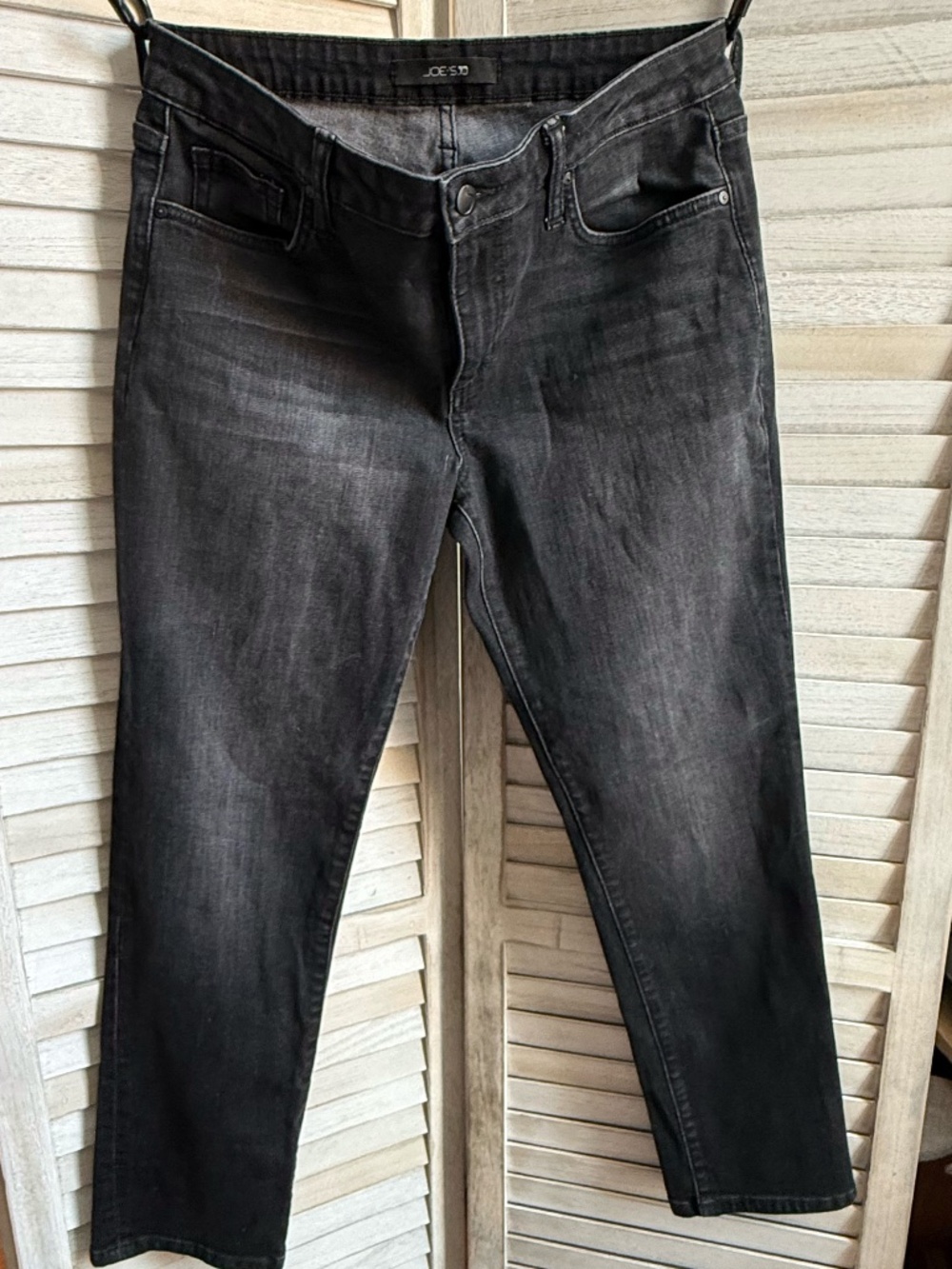 Joe's Distressed Black Cropped Jeans sz 29